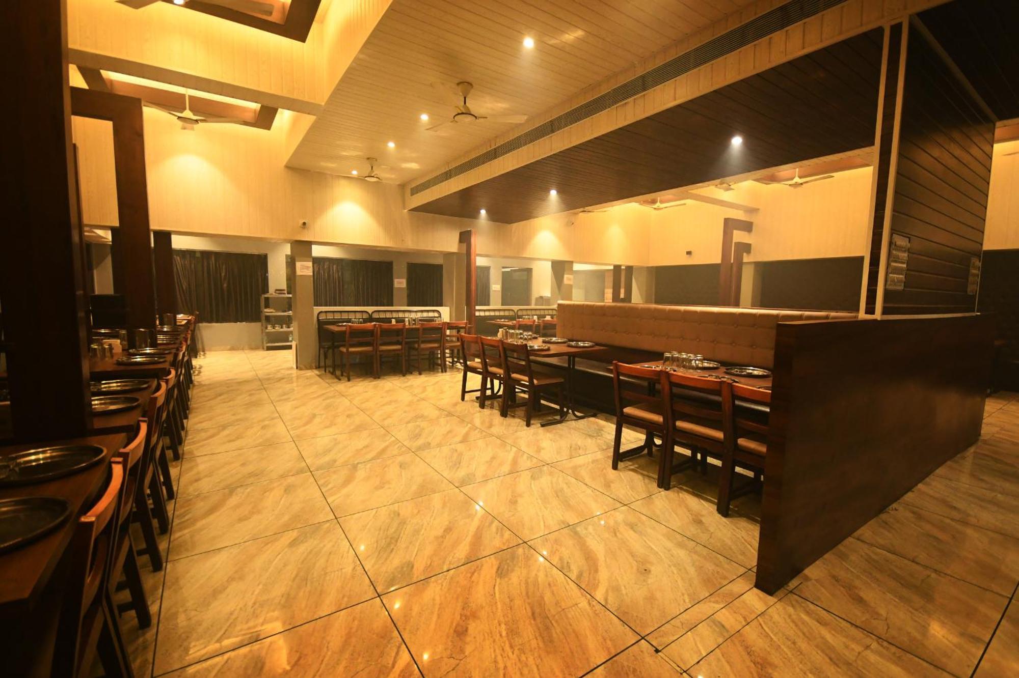 Hotel Opal Kolhapur Esterno foto