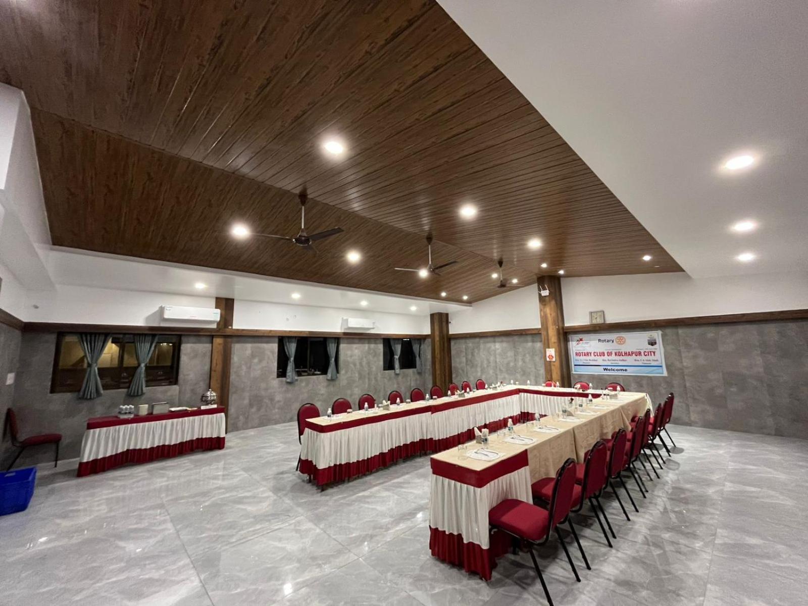 Hotel Opal Kolhapur Esterno foto